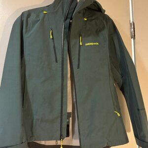 Patagonia Women's Outer Shell size S